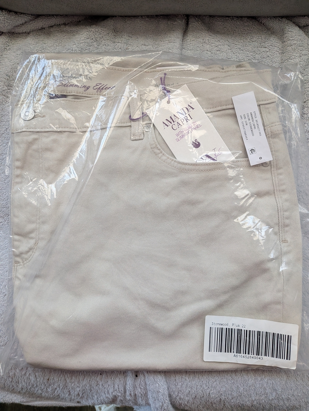 Women’s Slimming Capris in Stone